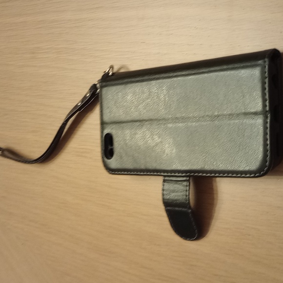 CELL PHONE CASE - Black - For Older Generation iPhones - Picture 3 of 4